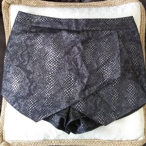 Express metallic mini skort